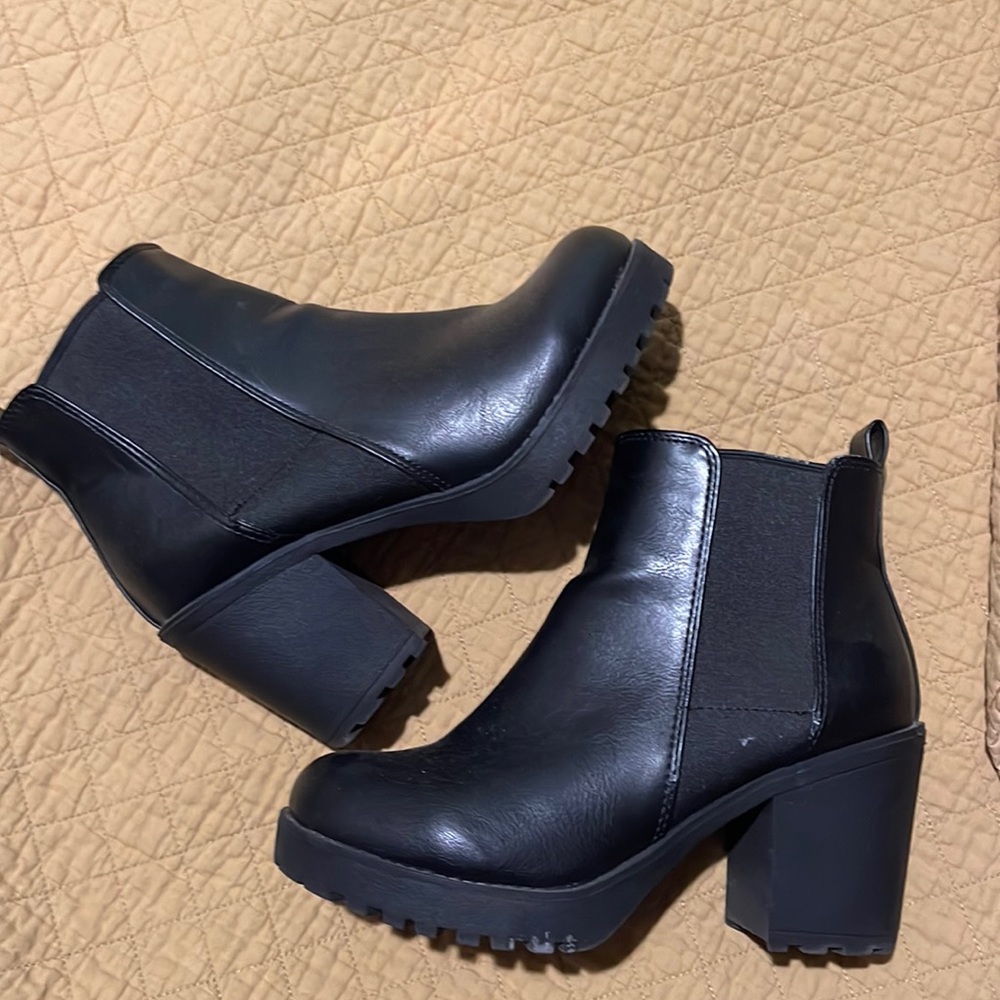 Black chunky boots